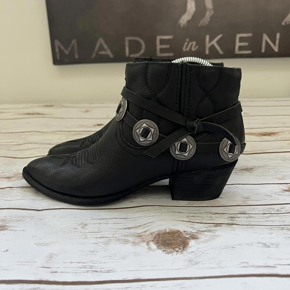 Dolce Vita Ankle Boots Black Leather Concho Harness Western Size 7.5